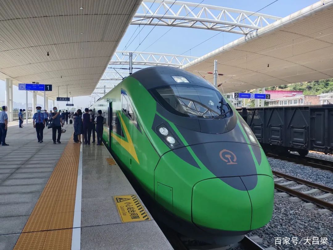 d2282动车途中经过哪些站(d2281动车途中经过哪些站停车时间)