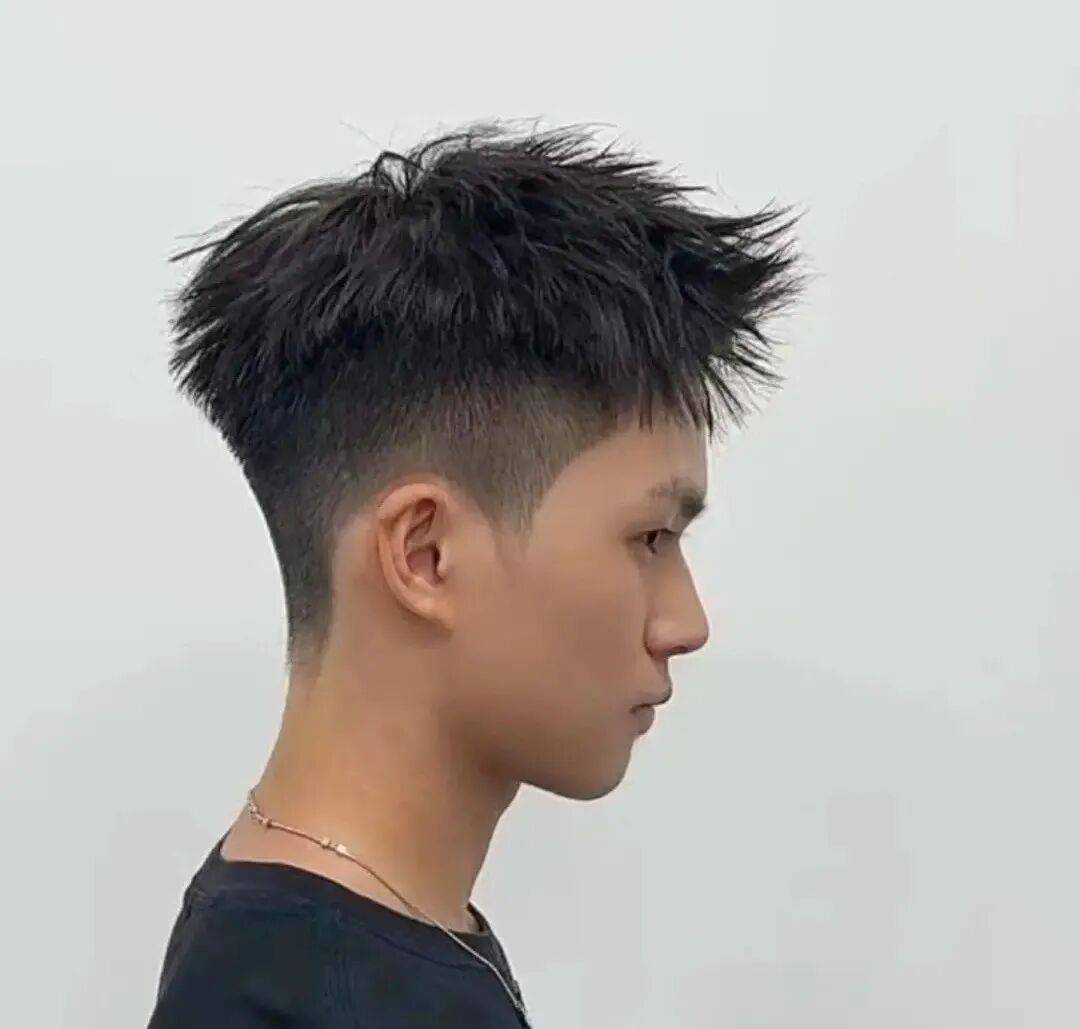 好看的男生发型(好看的男生发型图片画的) 好看的男生发型(好看的男生发型图片画的)