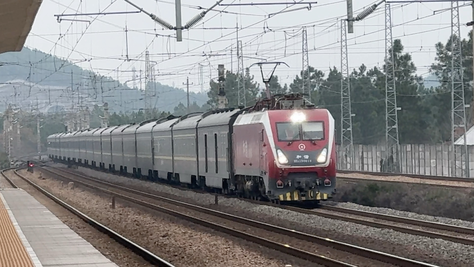 z111次列车时刻表(k497列车时刻表查询) z111次列车时刻表(k497列车时刻表查询)