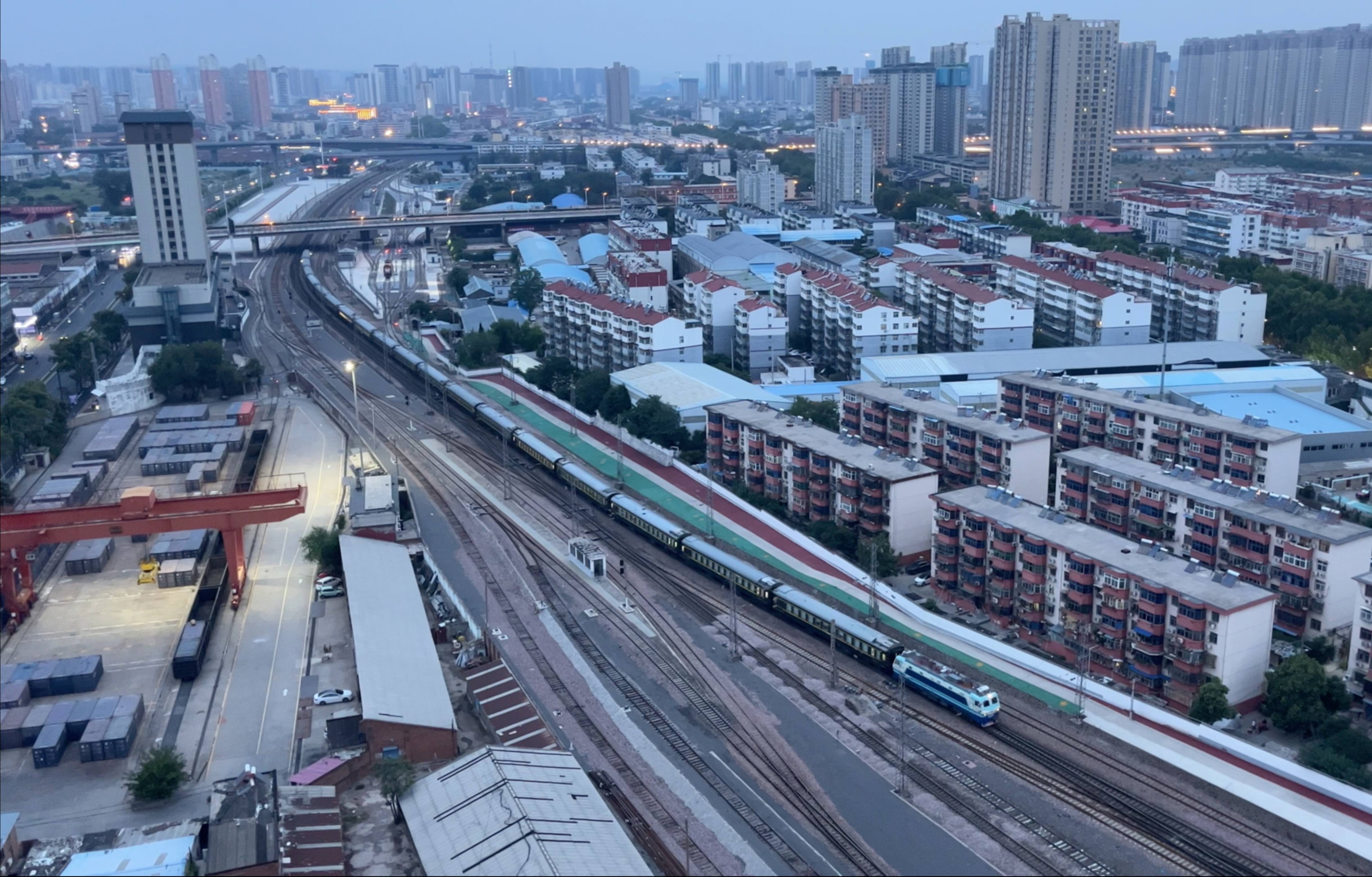 k168次列车途经站点时刻表(k168次列车途经站点时刻表拼音)