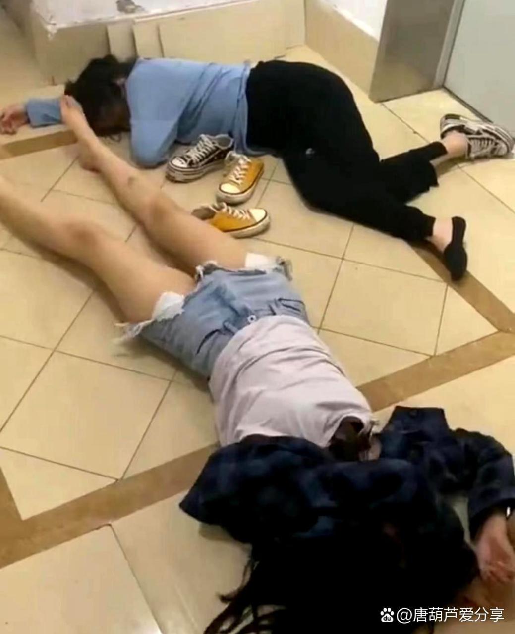 横七竖八的意思(横七竖八的意思是什么简写)