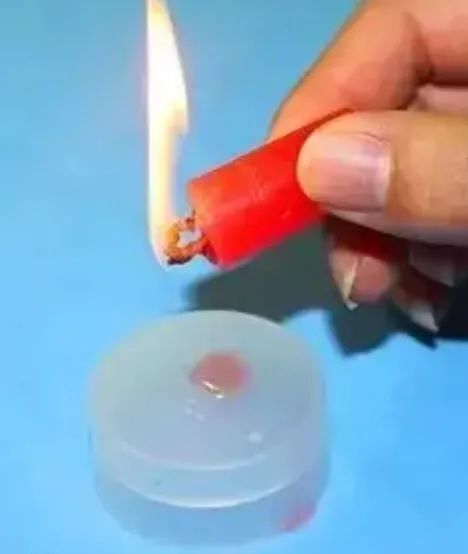 滴蜡烛怎么玩的(用普通蜡烛怎么玩滴蜡)