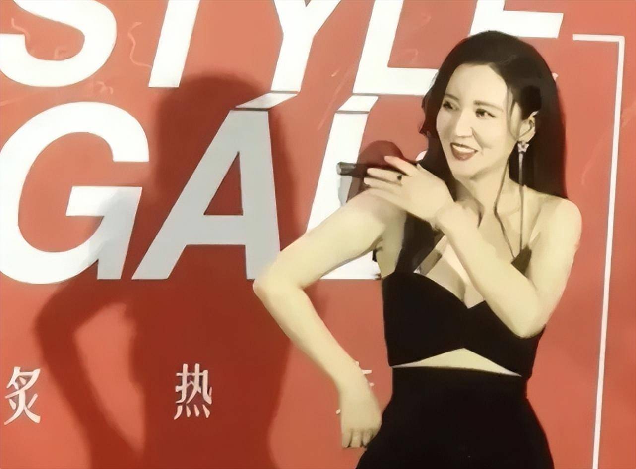 明星走光照片的简单介绍 明星走光照片的简单介绍