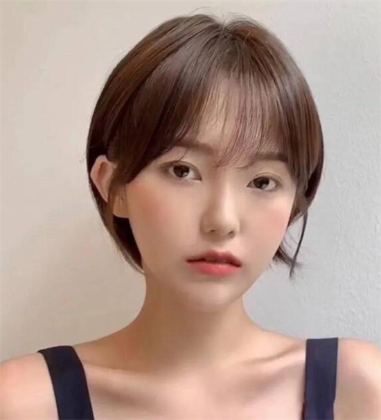 包含流行发型2022最新款女图片的词条 包含流行发型2022最新款女图片的词条