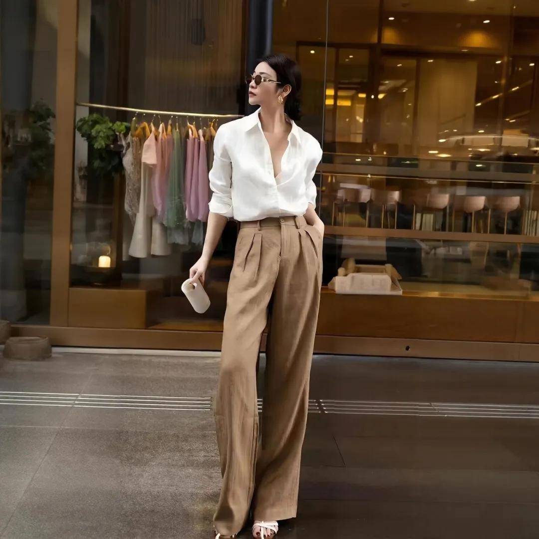 卡其裤配什么颜色上衣好(卡其裤配什么颜色鞋子好看)