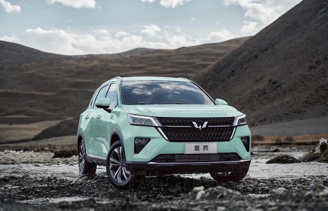 五菱汽车2022最新款suv(五菱汽车2020款新车图片suv)