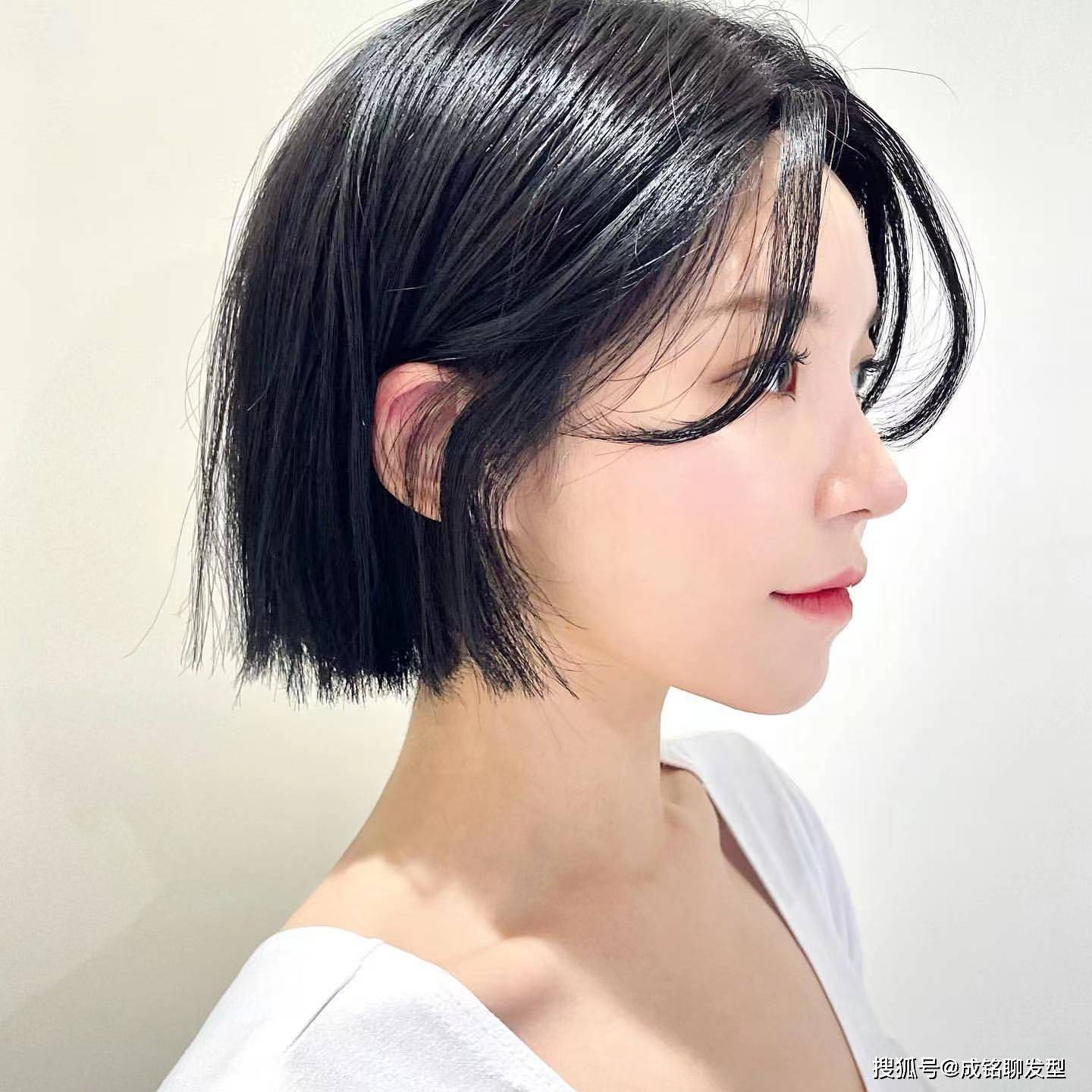 2022女士最新款发型(流行发型2025最新款女)
