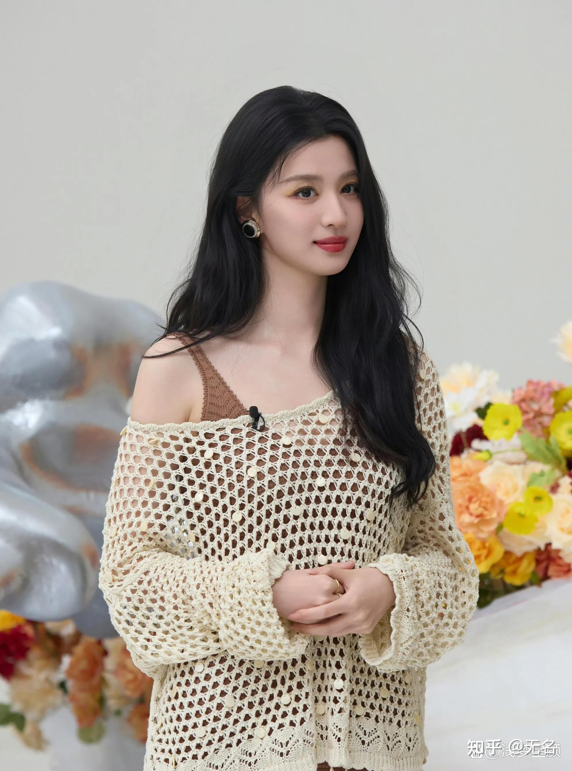 袅袅婷婷(袅袅婷婷的读音)