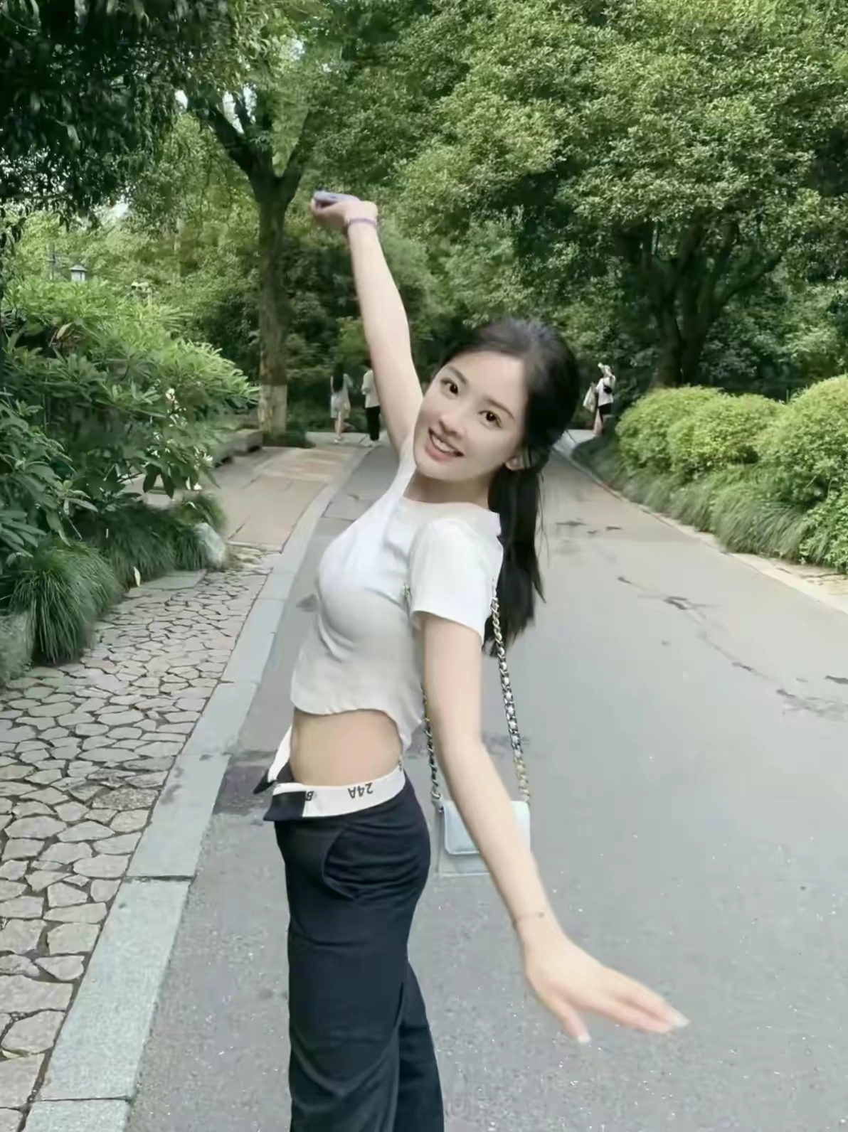 167cm女生完美体重(167cm的女生标准体重)