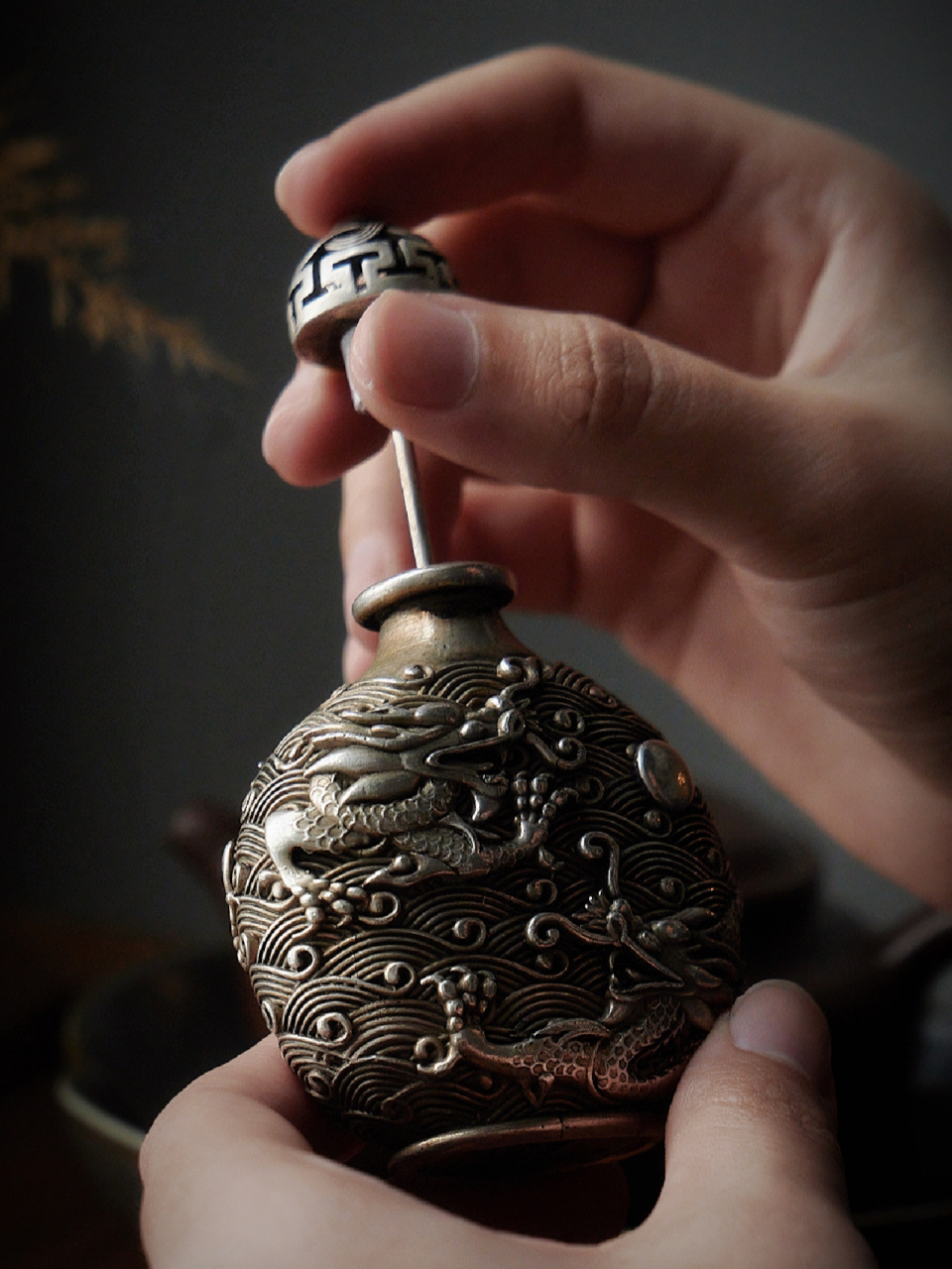 1百万左右的鼻烟壶图片的简单介绍