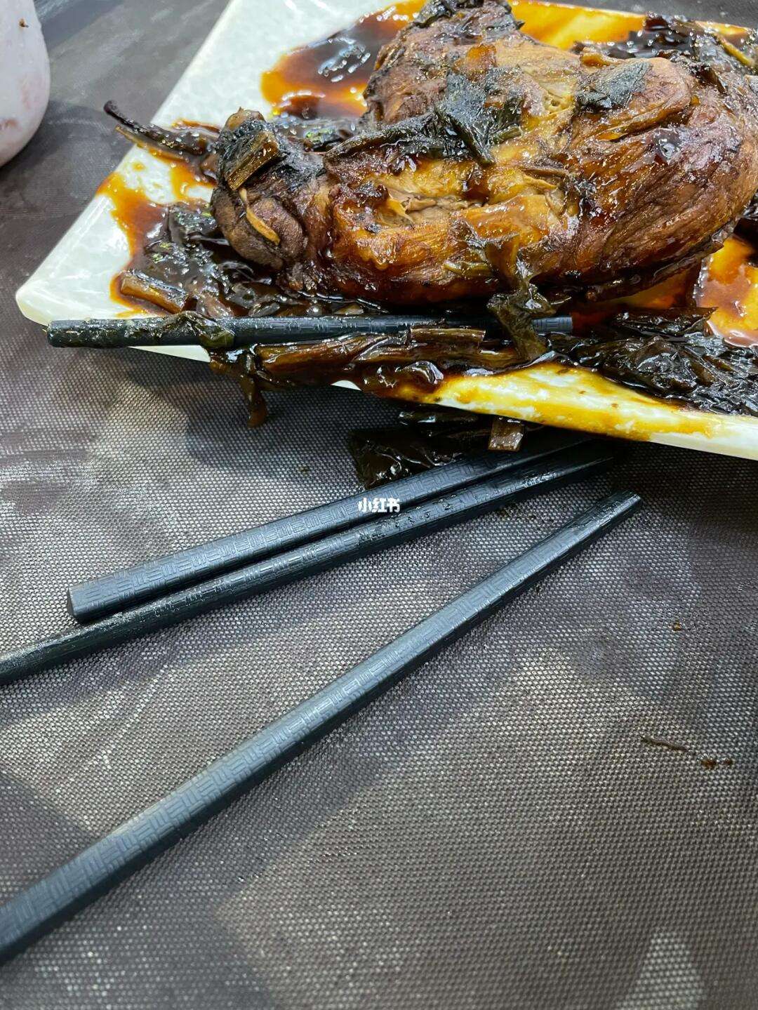 吃饭筷子断了是啥预兆(吃饭筷子断了是啥预兆周公解梦)