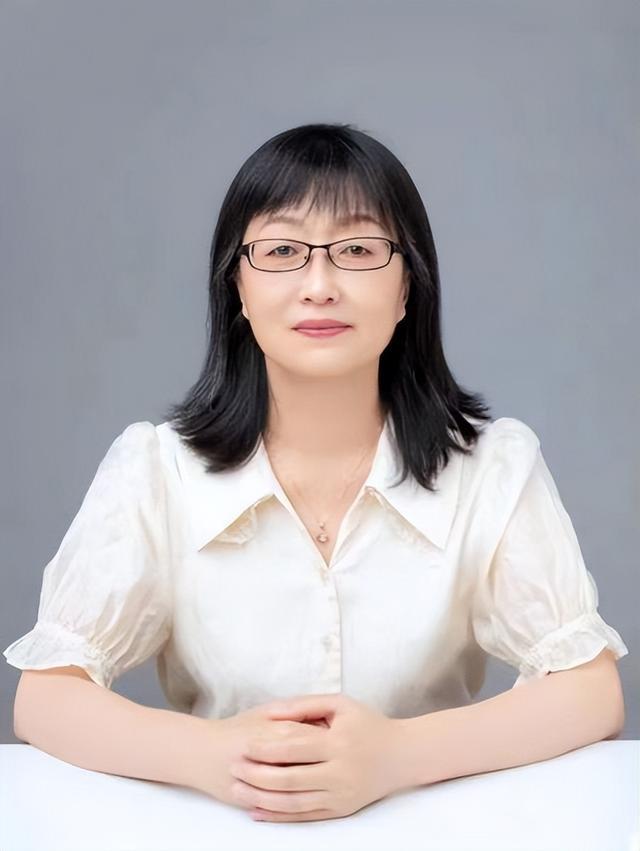 言情女作家排行榜100名(言情女作家排行榜100名作品) 言情女作家排行榜100名(言情女作家排行榜100名作品)