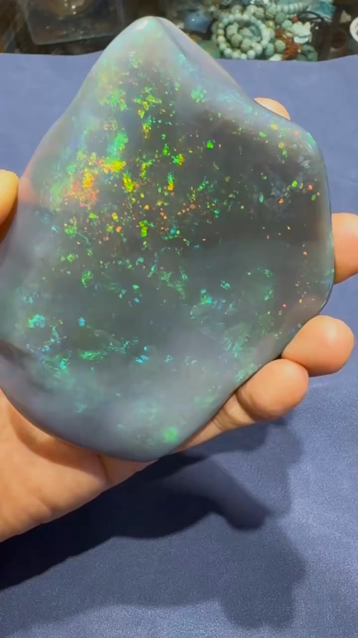 欧泊石值钱吗(欧泊石值钱吗值钱吗) 欧泊石值钱吗(欧泊石值钱吗值钱吗)