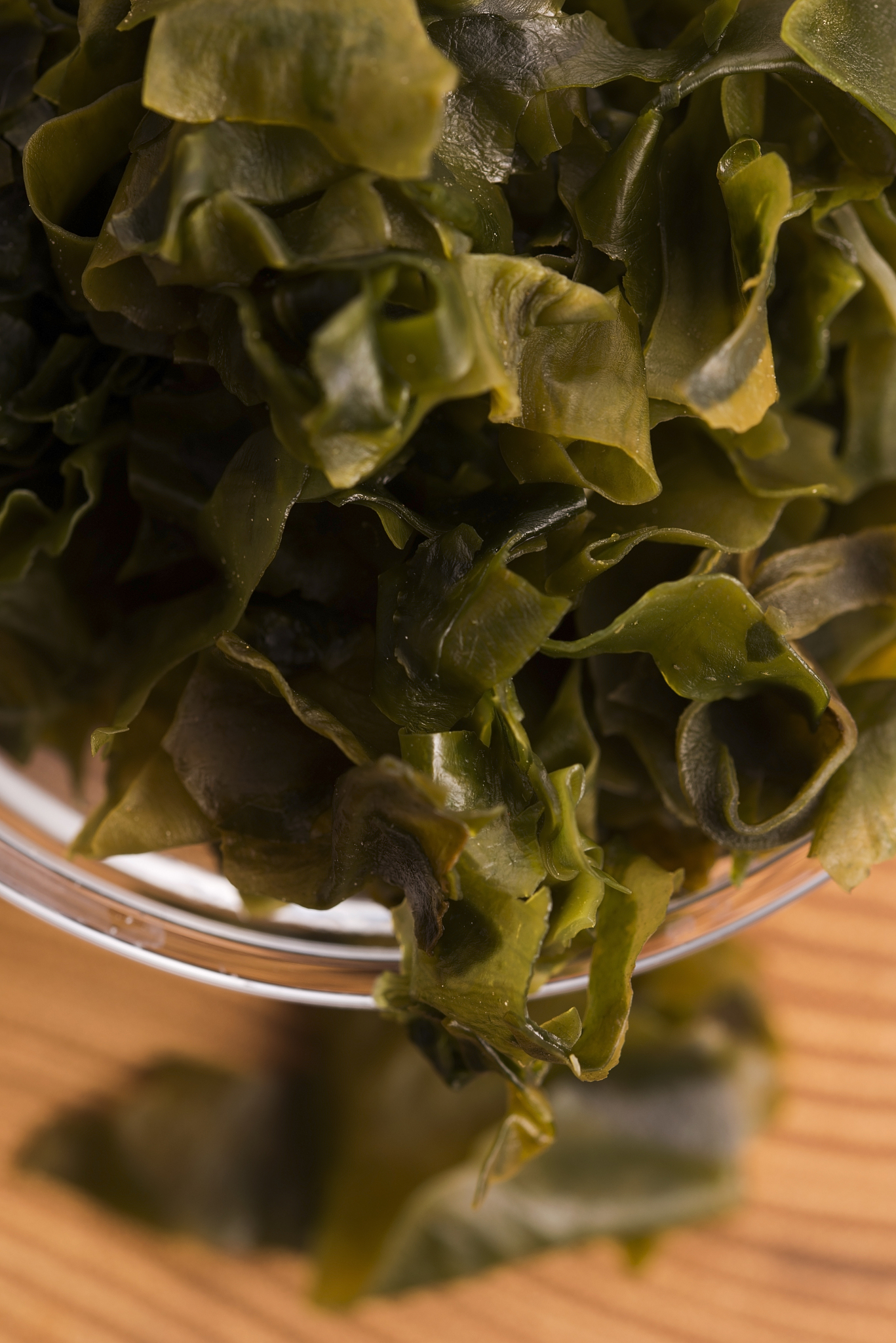 干裙带菜用热水还是冷水泡(干裙带菜用热水还是冷水泡好) 干裙带菜用热水还是冷水泡(干裙带菜用热水还是冷水泡好)