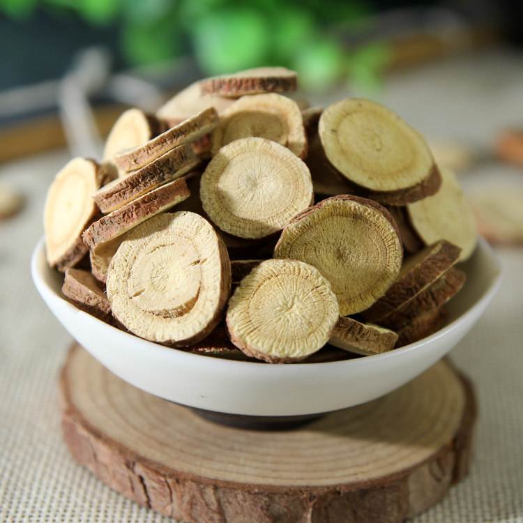 甘草片泡水喝的功效与作用及禁忌(甘草片泡水喝的功效与作用及禁忌是什么)